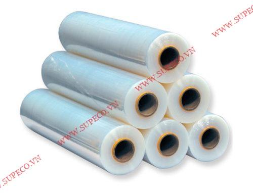 mang-nhua-pe-boc-hang-trong-suot